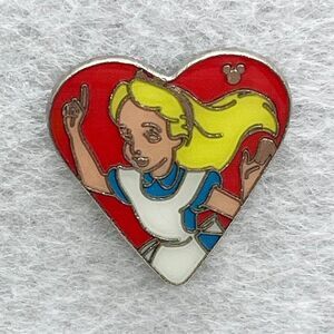 🔮‎ 5/$25 Disney Alice in Wonderland Heart Pin